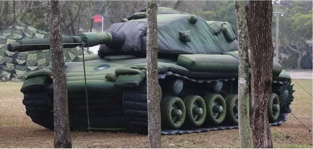 博尔塔拉军用充气坦克