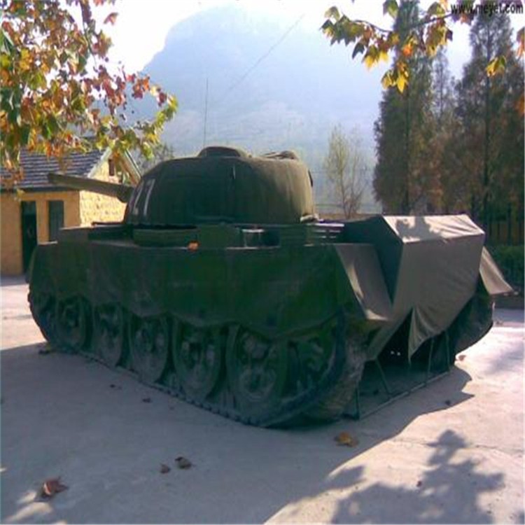 博尔塔拉大型充气坦克
